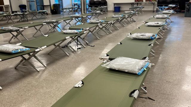 Volunteers give up Christmas Eve to save lives amid bitter cold