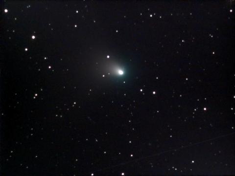 Komet C/2022 E3 (ZTF), aufgenommen von Bill Krause aus Durham über einen Zeitraum von 17 Minuten in der letzten Woche des Jahres 2023.