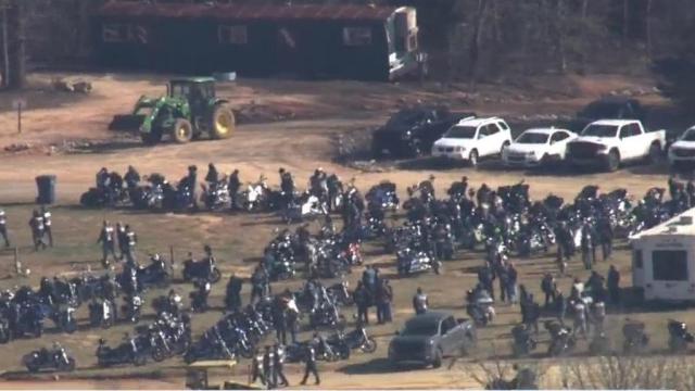 US 1 flooded with motorcycles; witness describes around 2,000 bikers gathering for large ride