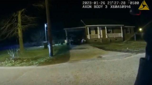 Body cam video: Shots fired at deputy interviewing witnesses