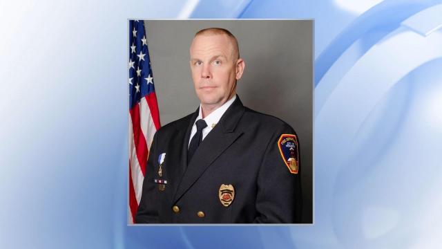 Henderson fire chief dies after battling cancer