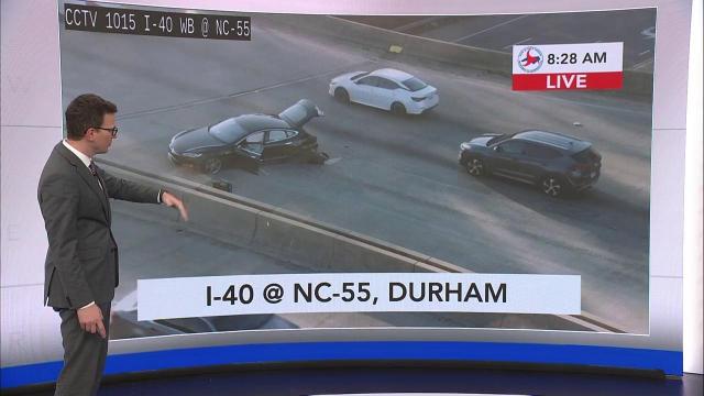 Crash on I-40 E in Durham closes lane, causes delays