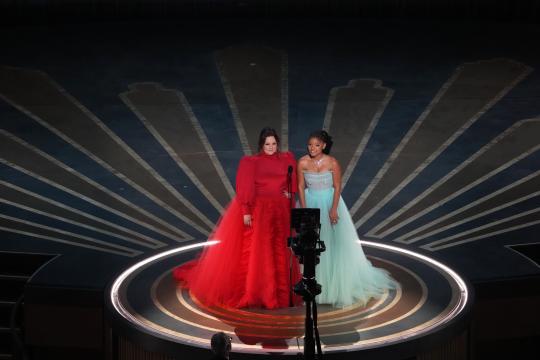 Oscars Embrace the Future, While Holding On to the Past