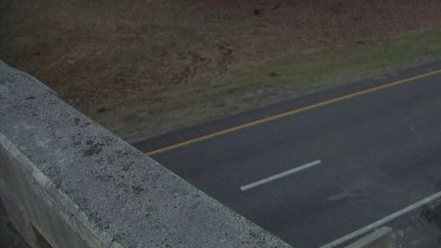 6 girls, including 1-year-old, thrown from car in Tennessee