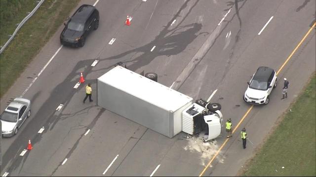 All lanes reopened after box truck overturns on I-540 at I-40 in Raleigh