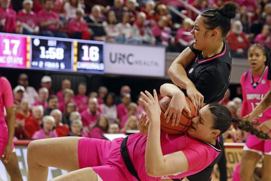 Top 10 shuffle in women's AP Top 25 as Stanford and Iowa move up behind No. 1 South Carolina