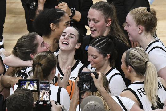 Caitlin Clark named women's college basketball player of the year