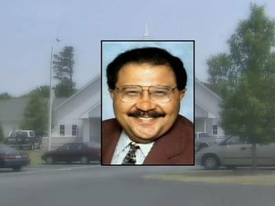 Congregation prays for pastor questioned in wife’s death 