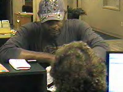 Man robs bank in downtown Raleigh