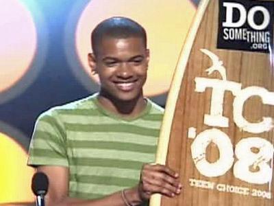 Durham teen wins Teen Choice Award