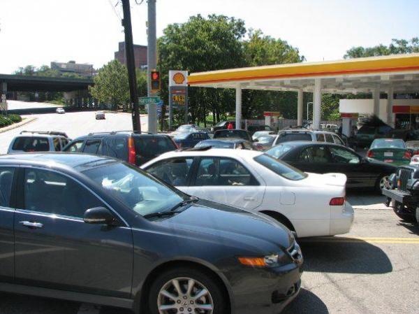 Governor: Fuel shortage only 'temporary'