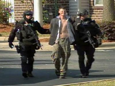 Fayetteville police arrest gunman after standoff