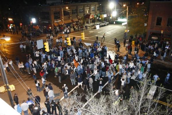 UNC fans rush Franklin Street after win