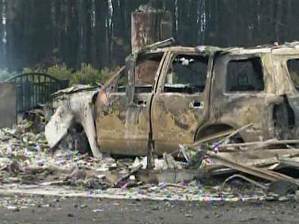 Residents escape wildfires, but homes don't