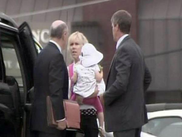 Edwards' ex-mistress appears at federal courthouse