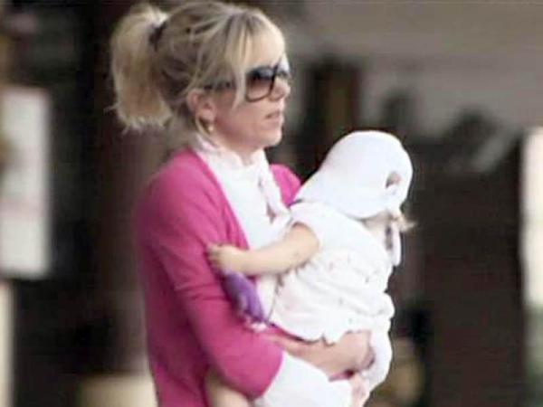 Sources: Edwards to admit paternity of ex-mistress' child