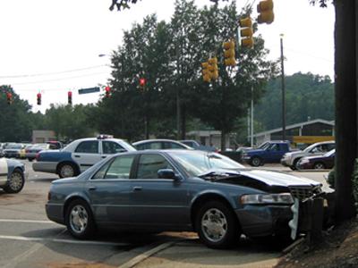 Three vehicle wreck with injuries reported in Raleigh