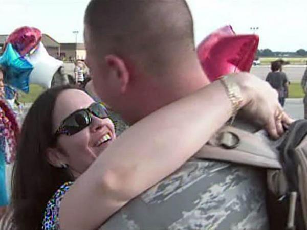 Crowds welcome airmen back from Afghanistan