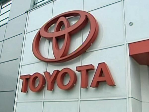 Toyota tells dealers parts on way to fix pedals