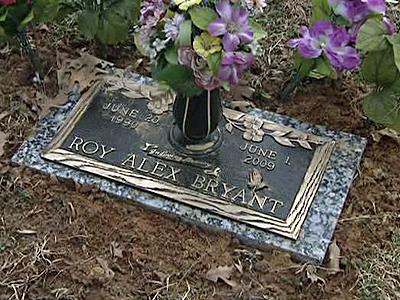 Marker finally installed at teen's grave
