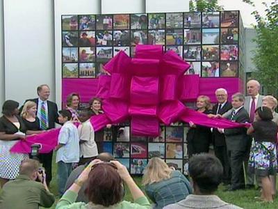 Web only: N.C. art museum's ribbon-pulling ceremony