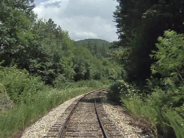 Visitors get mountain view on Bryson City train