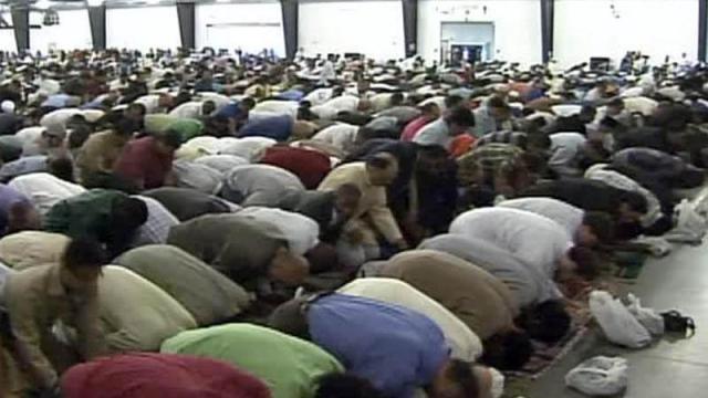 Controversy marks end of Muslim holy month