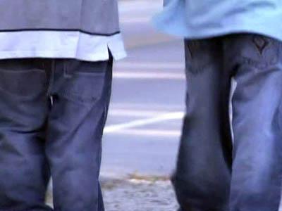Town wants to ban saggy pants
