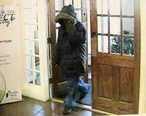 Two sought in robbery of Creedmoor bank