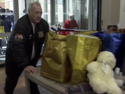 N.Y. firefighters bring early Christmas to Fort Bragg