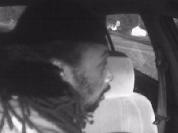Suspect sought in Cumberland 'bait car' robbery