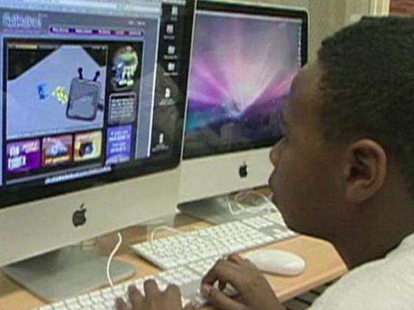 Digital youth network teaches skills for future