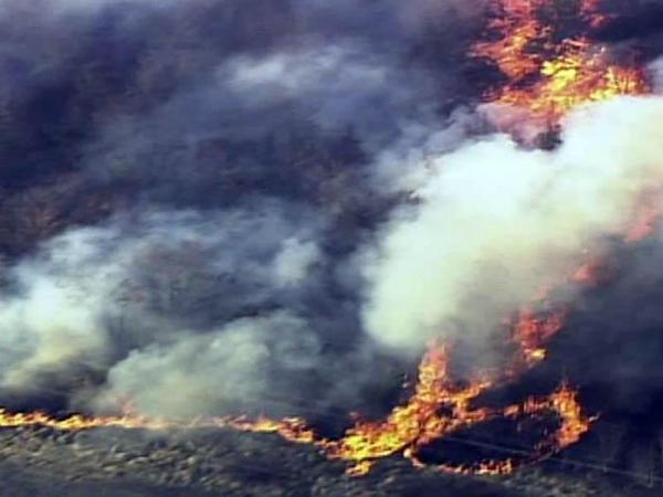 Sky 5 flies over Cumberland County wildfire