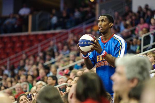 2010: Globetrotters entertain in Raleigh