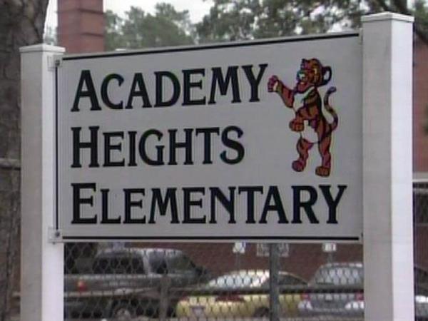 Parents rally to keep Moore elementary school open