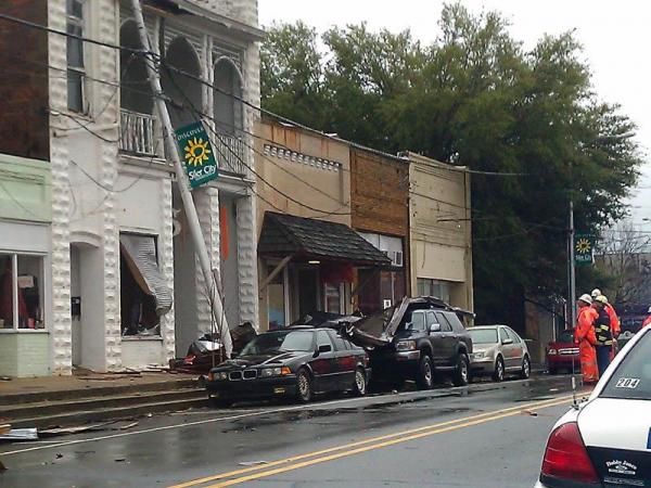 Winds rip roofs off Siler City businesses