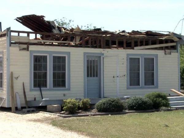 Tornado flattens Clinton homes