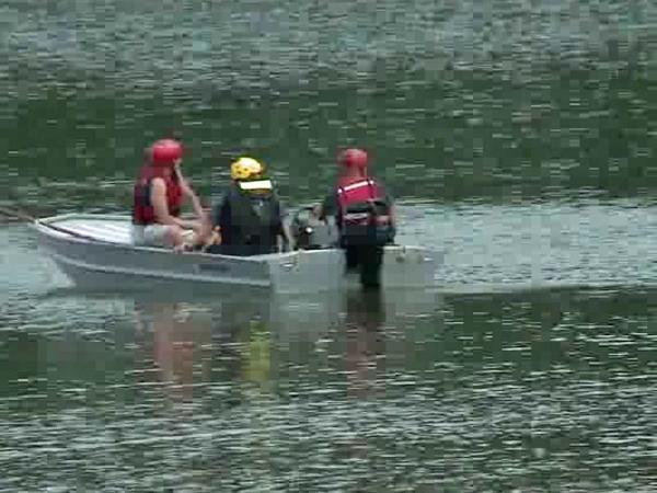 Rescuers search for man on Lake Wheeler