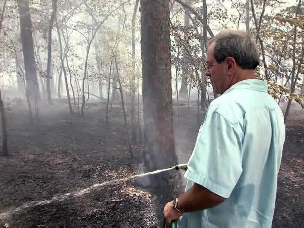 Durham neighbors help defend homes from brush fire